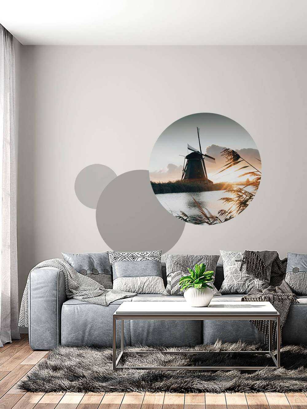 Wiatrak o wschodzie słońca