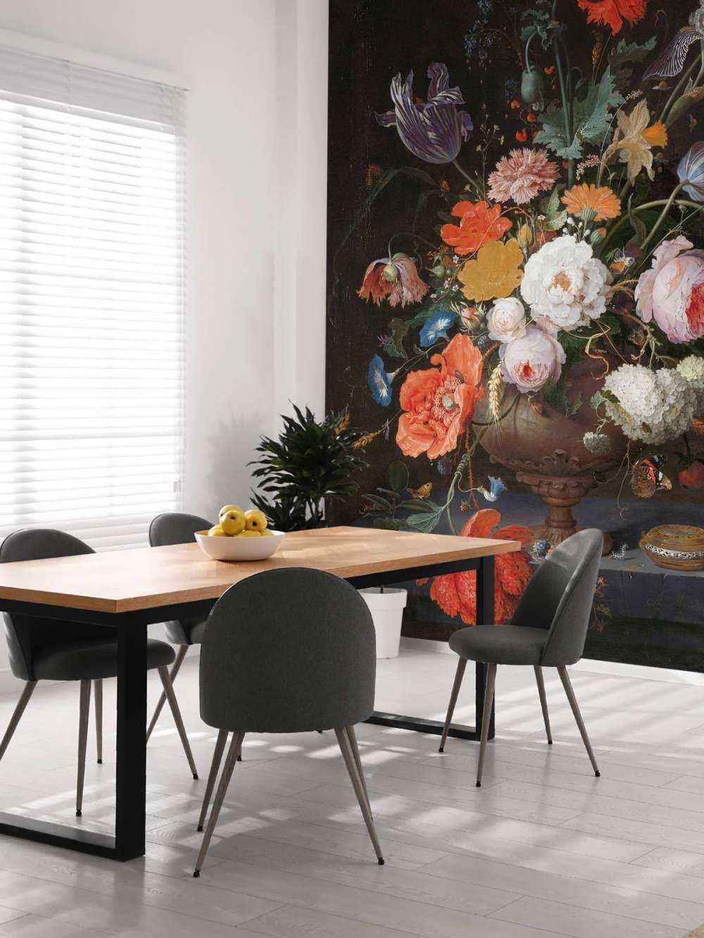 Martwa natura z kwiatami i zegarkiem