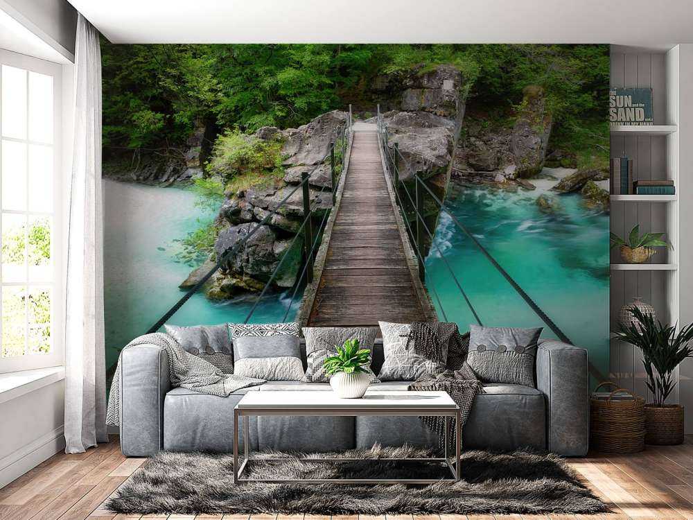 Most nad piękną, błękitną rzeką