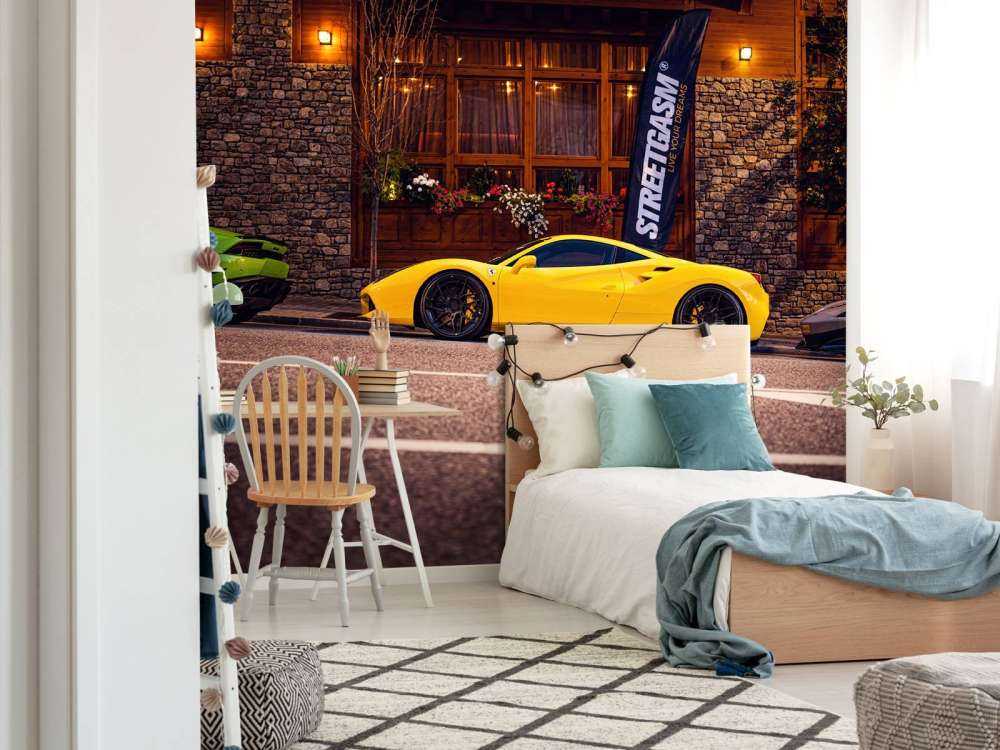 Ekskluzywne samochody w drewnianej chacie