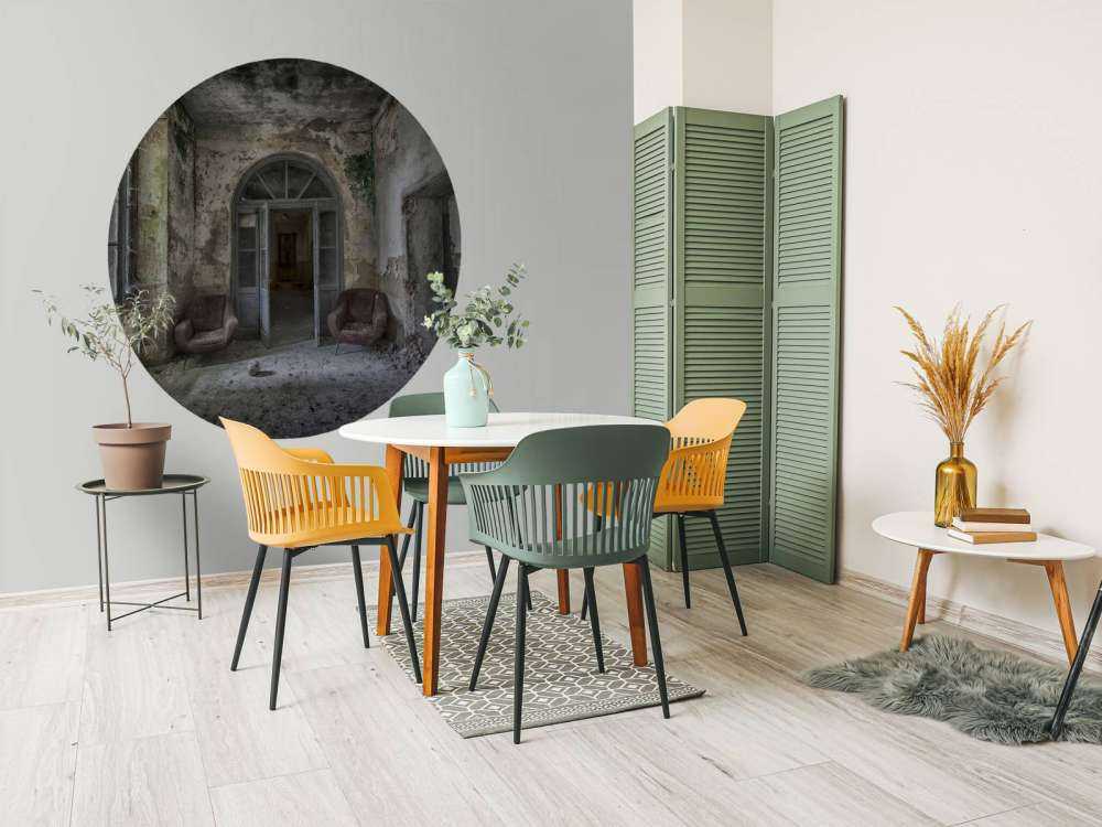 Korytarz w opuszczonym domu