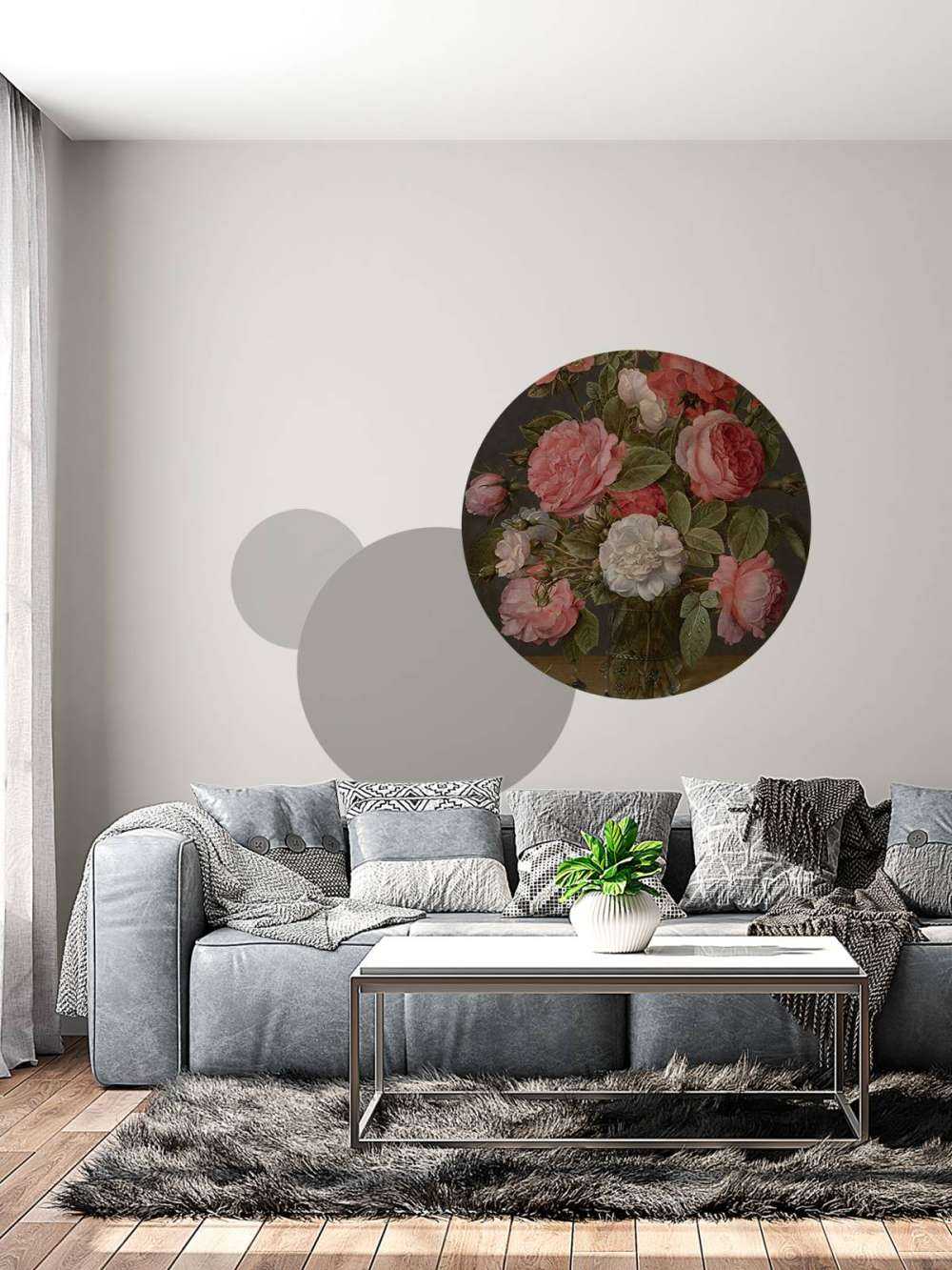 Róże w szklanym wazonie