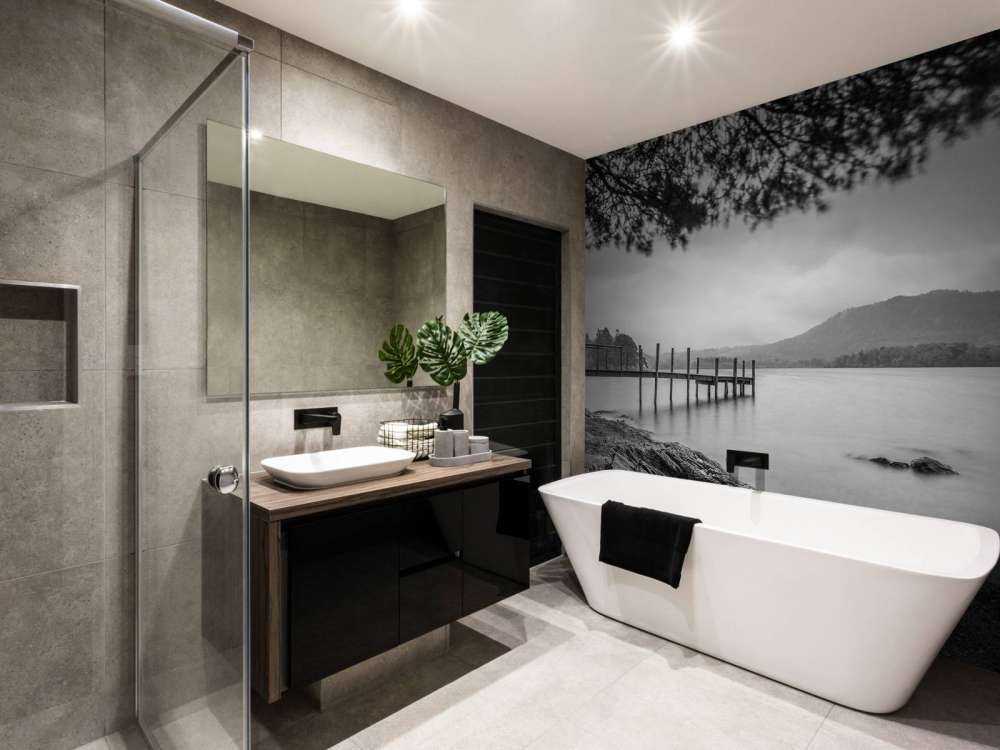 Nabrzeże w jeziorze