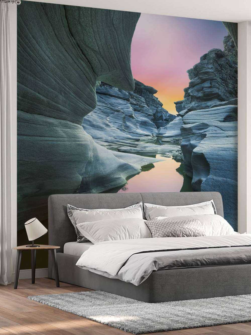 Jaskinia z kolorowym niebem