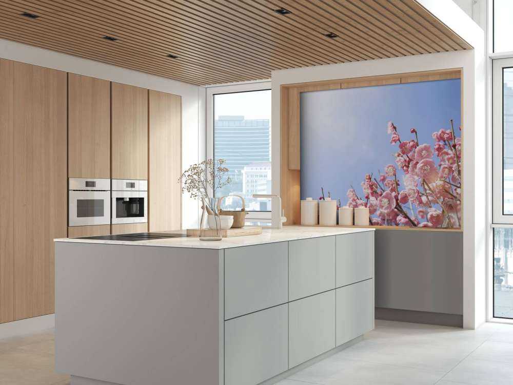 Kwiaty na tle błękitnego nieba