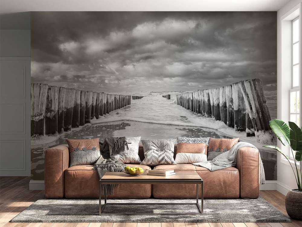 Niespokojne morze w czerni i bieli