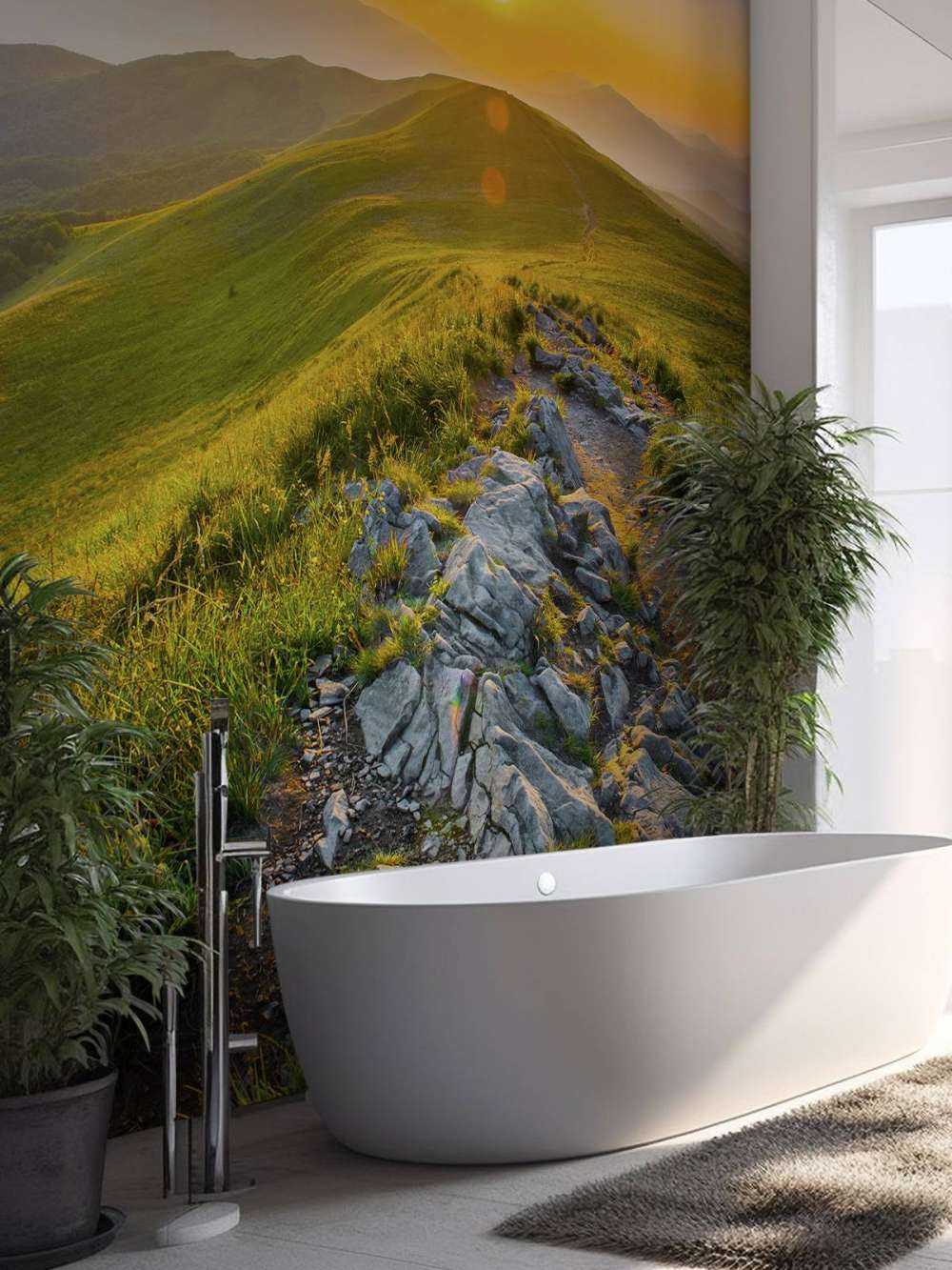 Zachód słońca w górskim krajobrazie