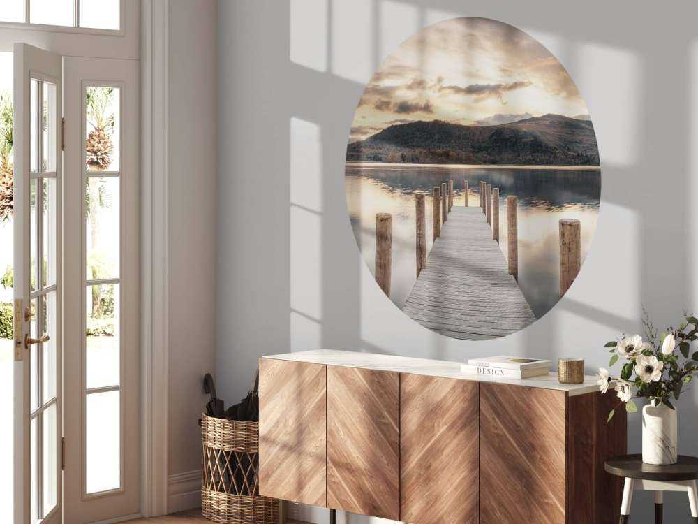 Drewniane molo nad jeziorem