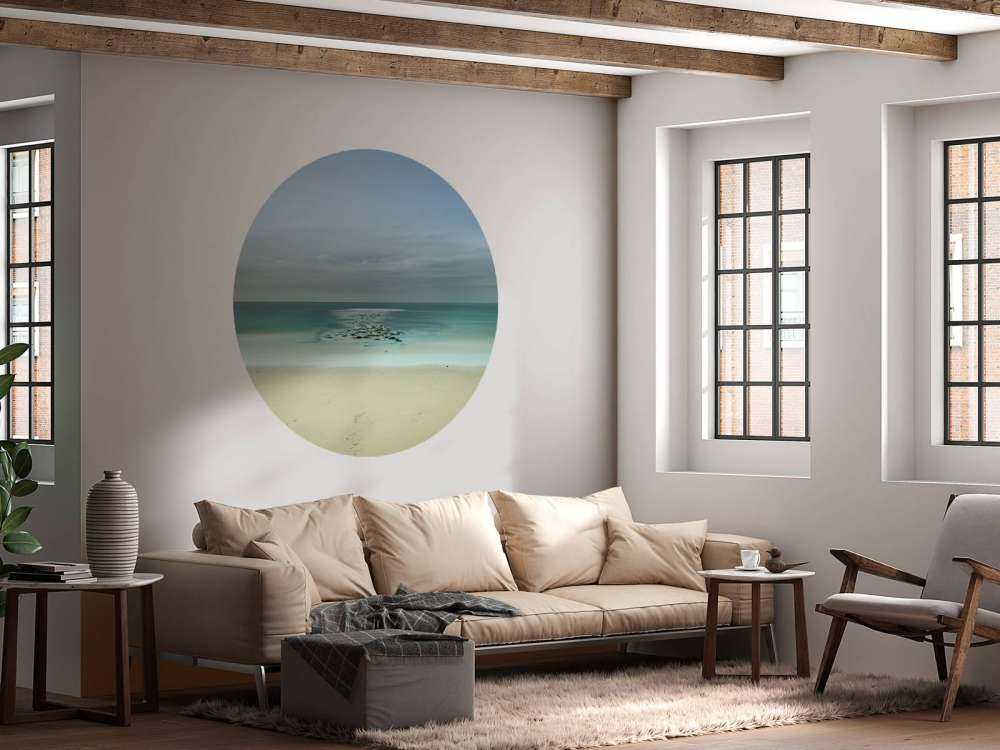 Spokojne morze z mewami