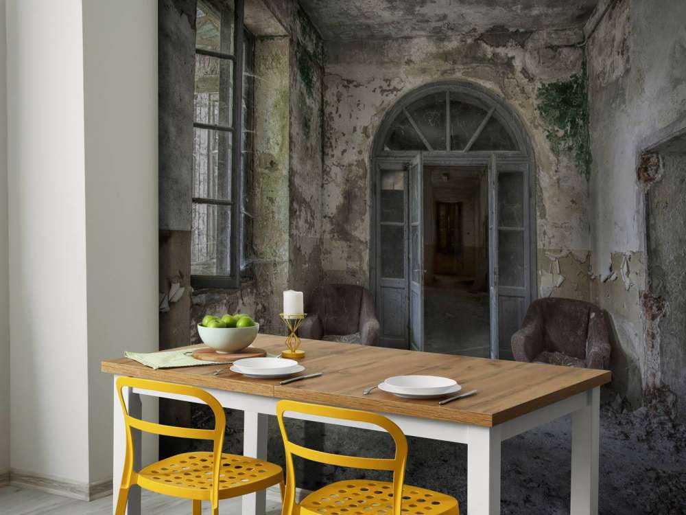 Korytarz w opuszczonym domu