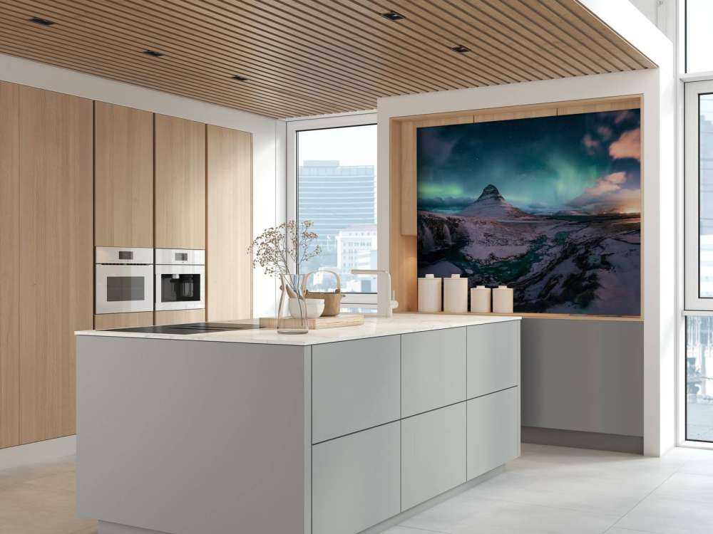 Kirkjufell z północnymi światłami