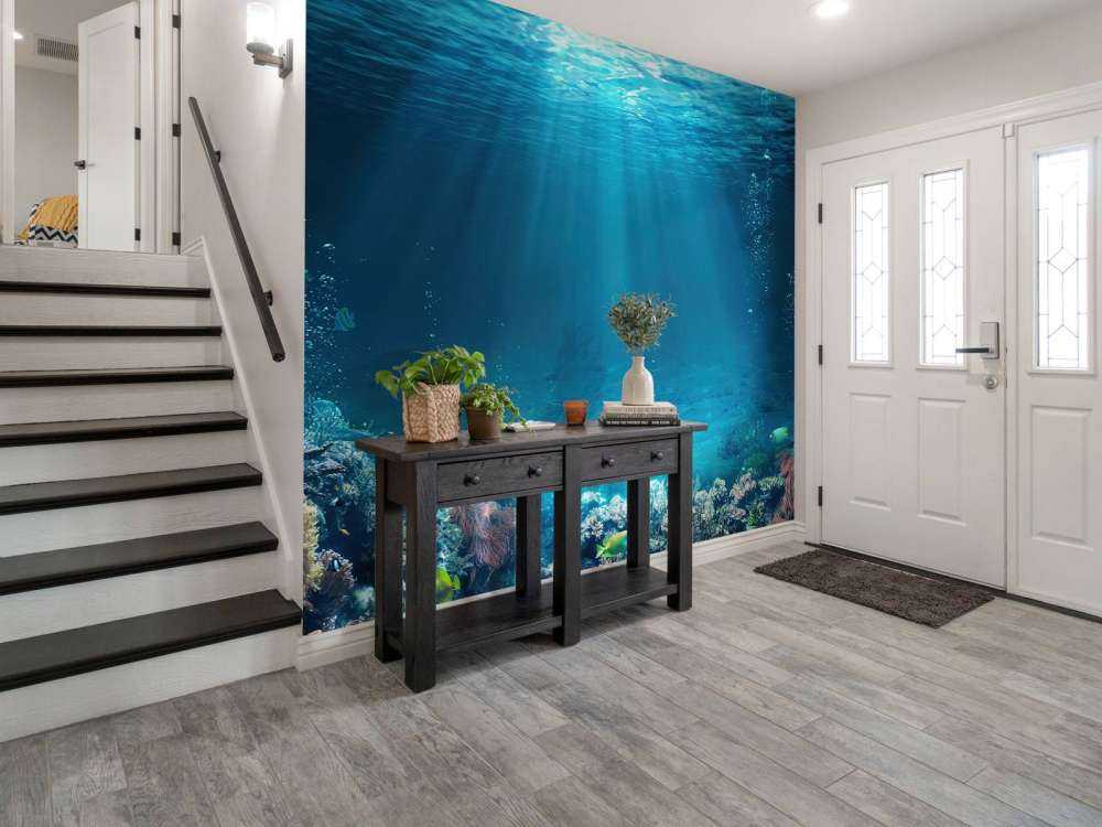 Promienie słońca przez wodę