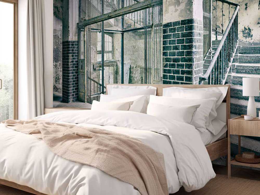 Stare schody i szyb windowy