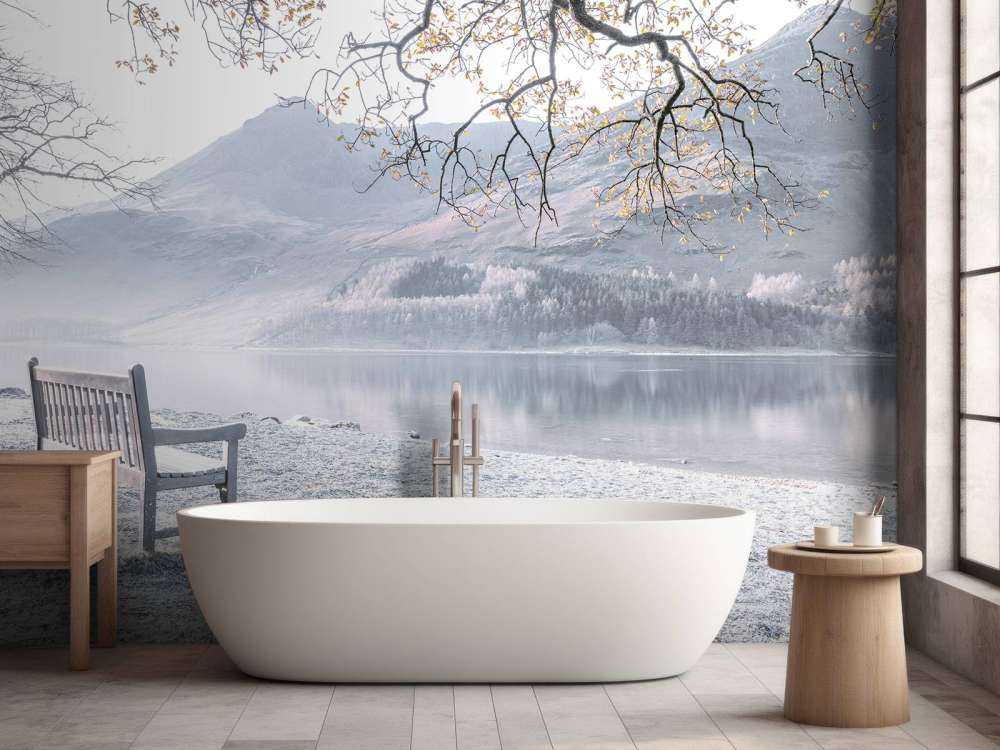 Ławka nad cichym jeziorem