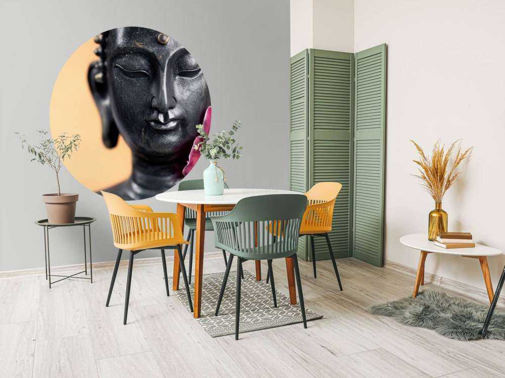 Budda i różowa orchidea