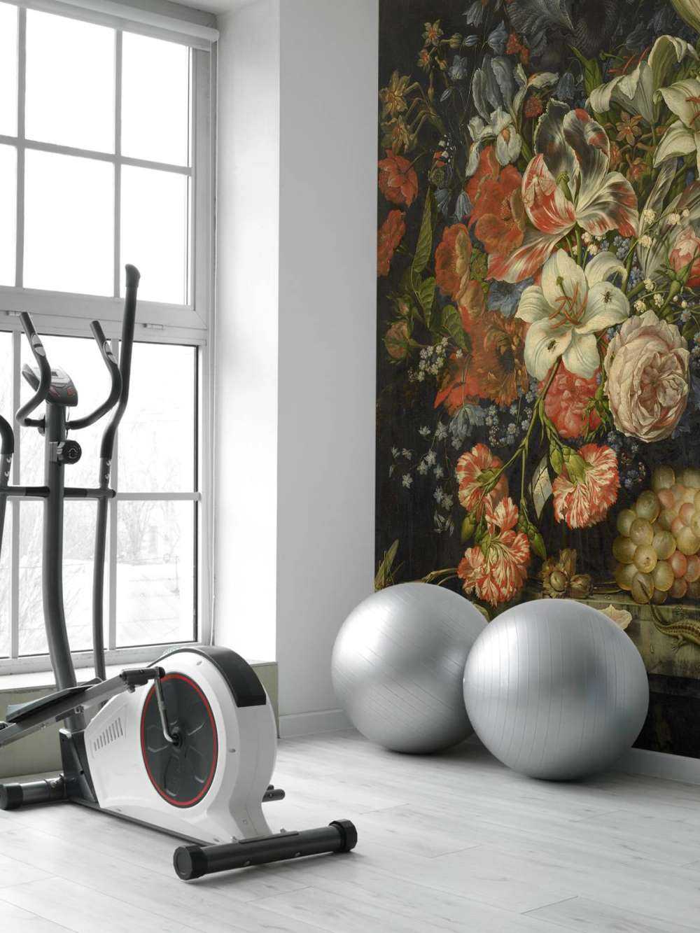 Martwa natura z kwiatami i owocami