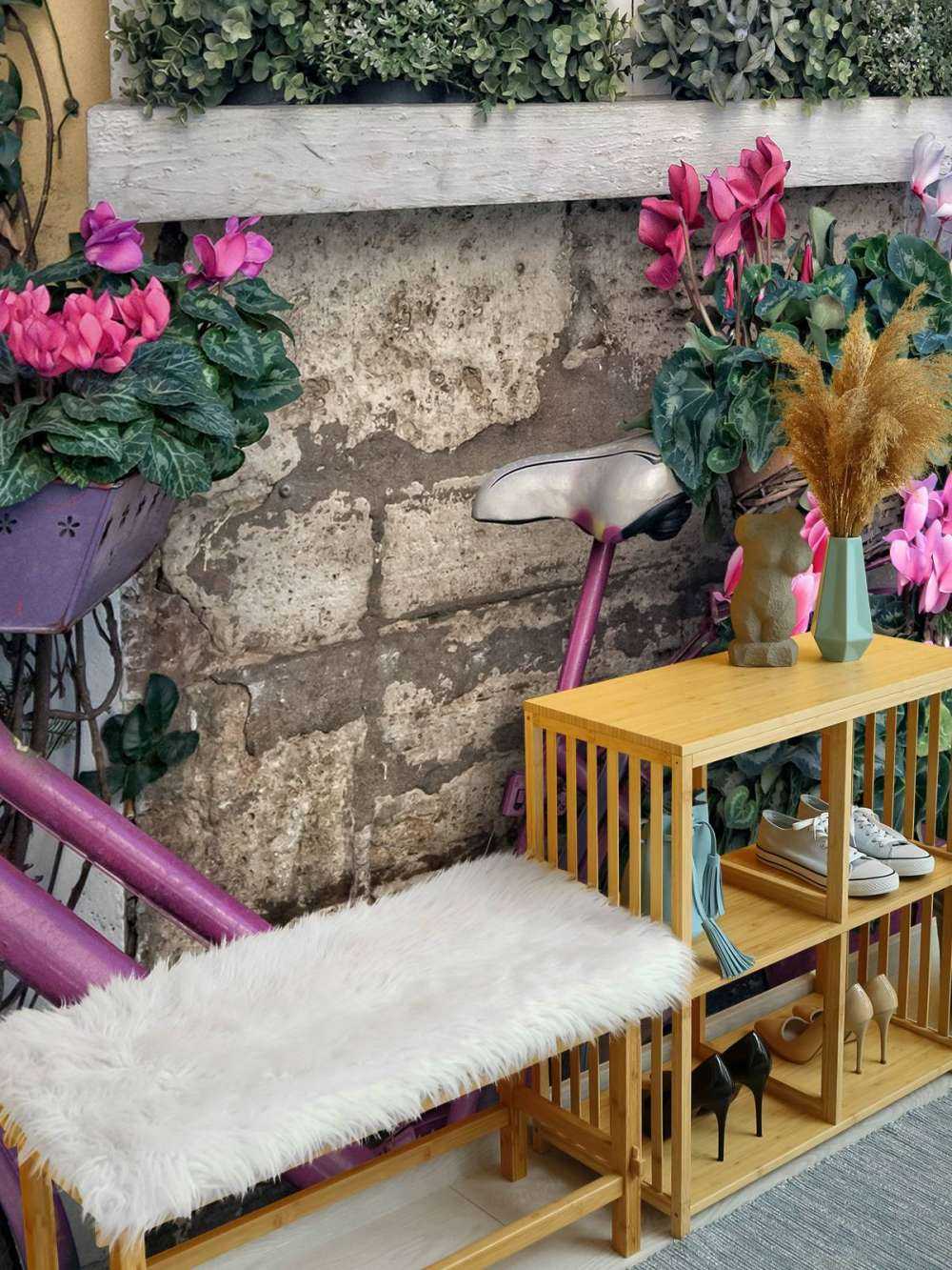 Rower zabytkowy z kwiatami