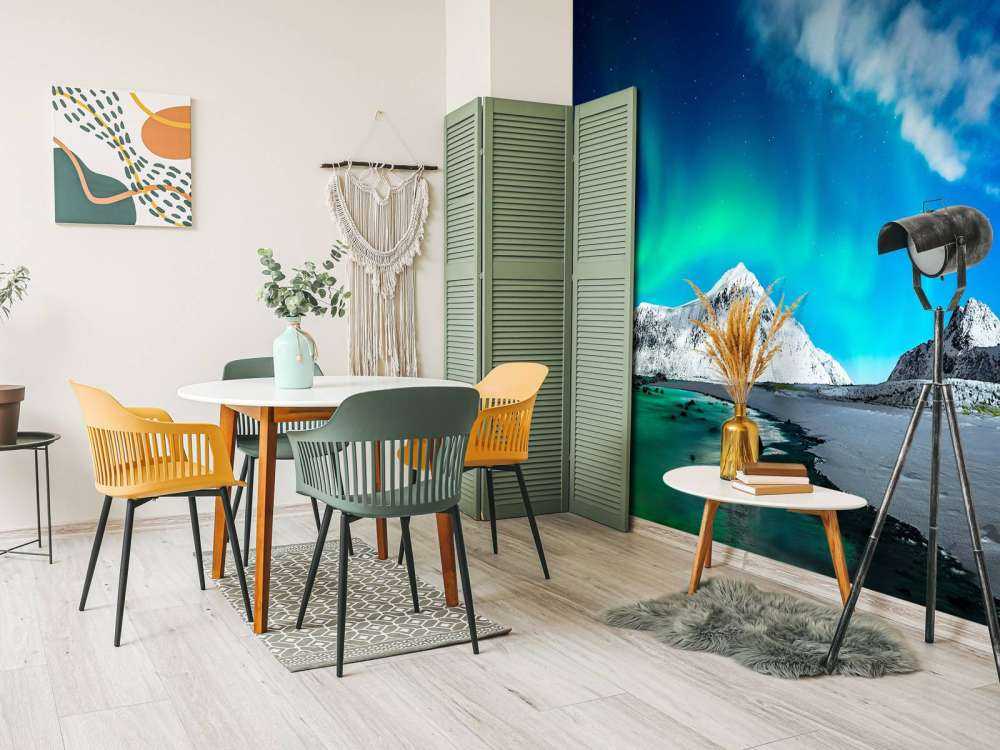 Zorze polarne nad górami