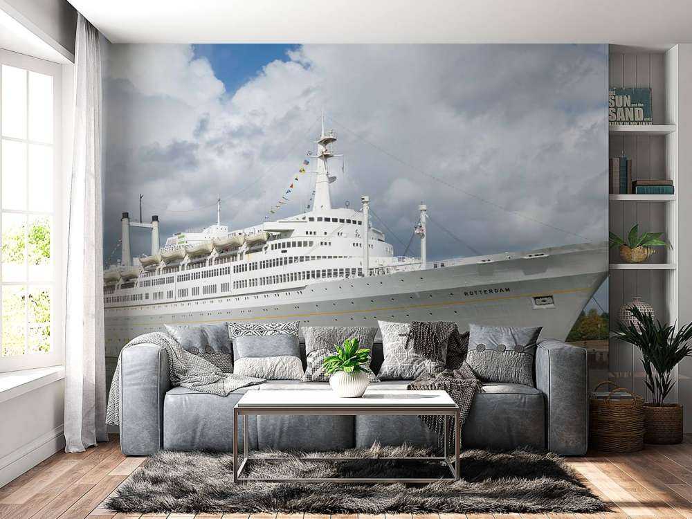 Stylowy oceaniczny olbrzym w porcie