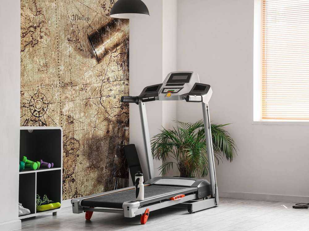 Mapa świata z kompasem