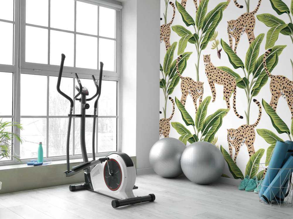 Gepard między drzewami