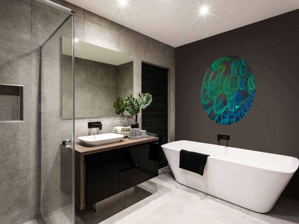 Zbliżenie na pawie pióra