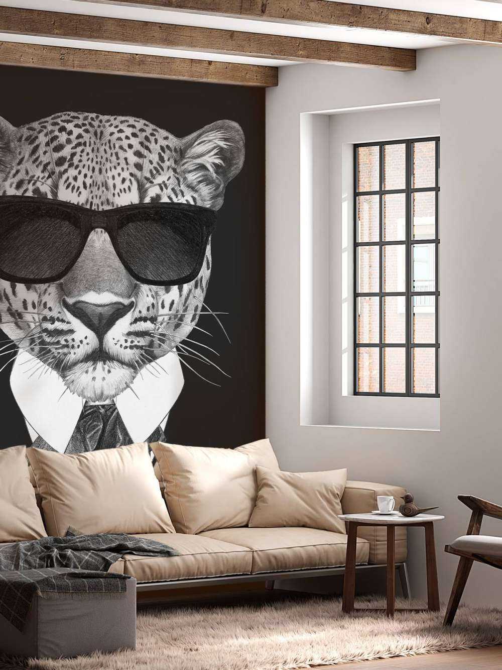 Lampart w garniturze