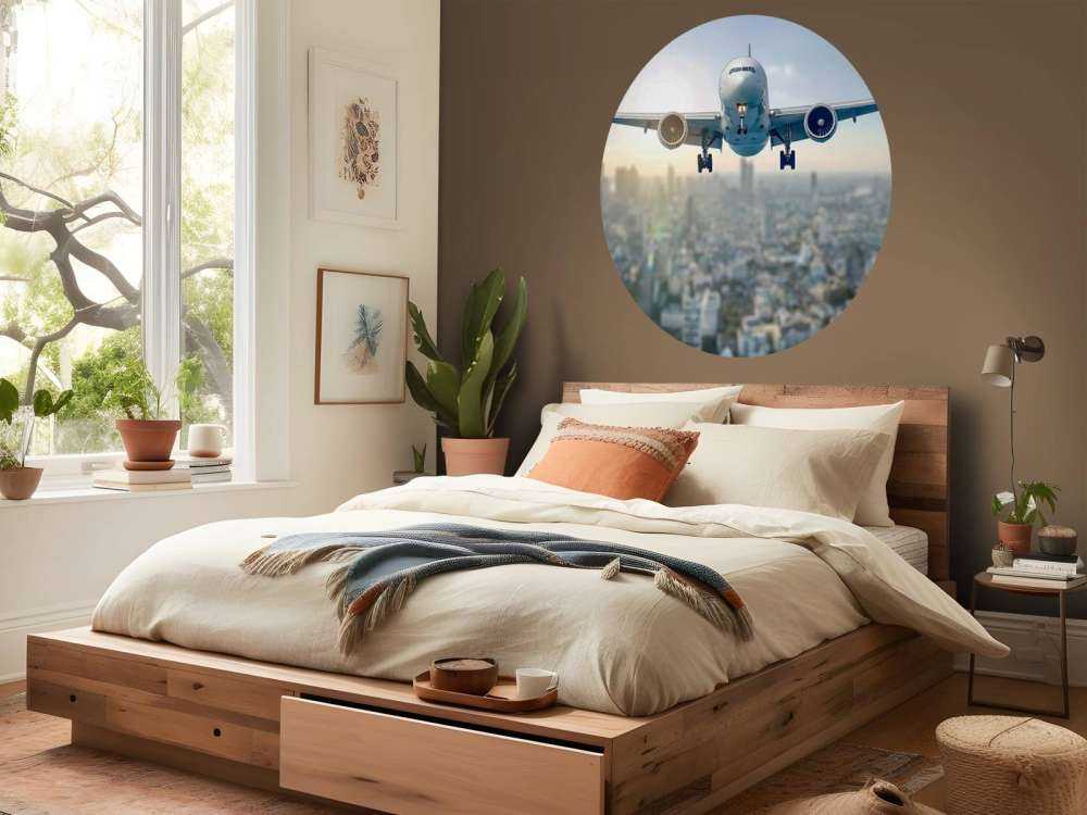 Zlatujący się samolot nad miastem