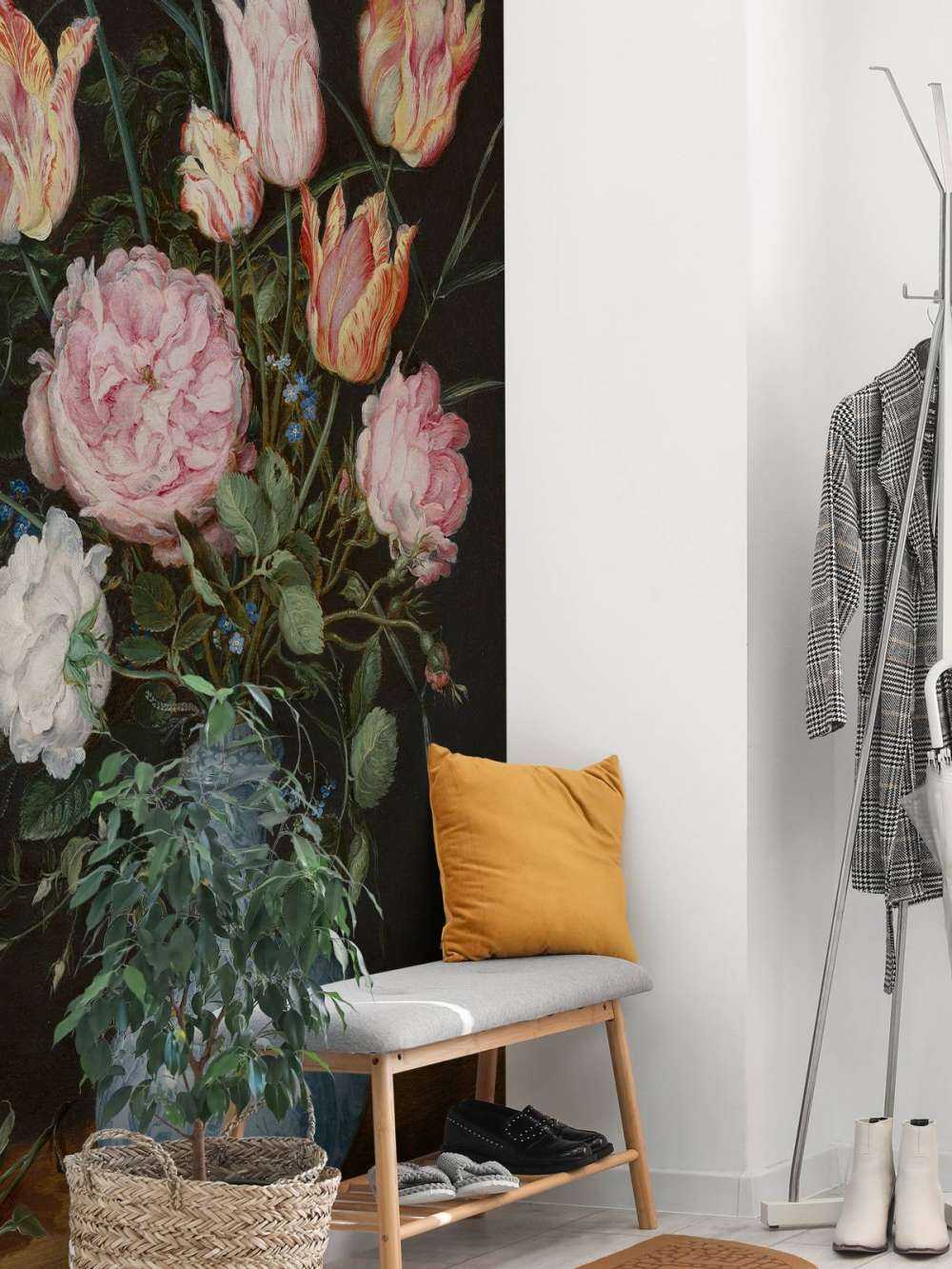 Wazon Wan-Li z kwiatami