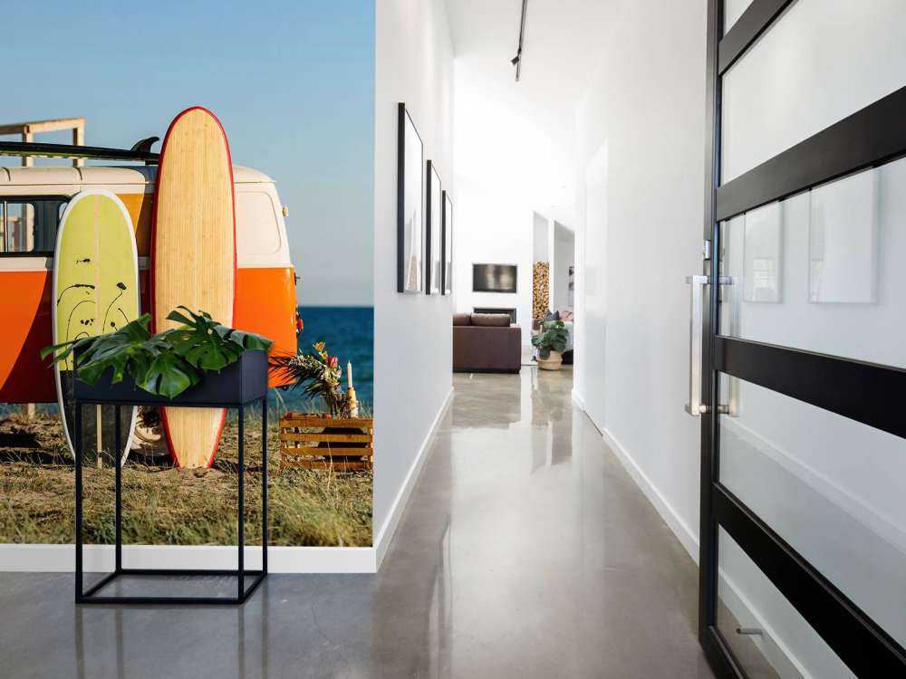 Autobus z deską surfingową