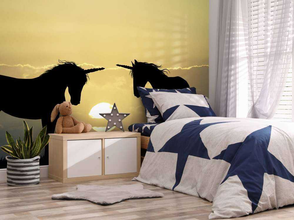 Jednorożce o zachodzie słońca