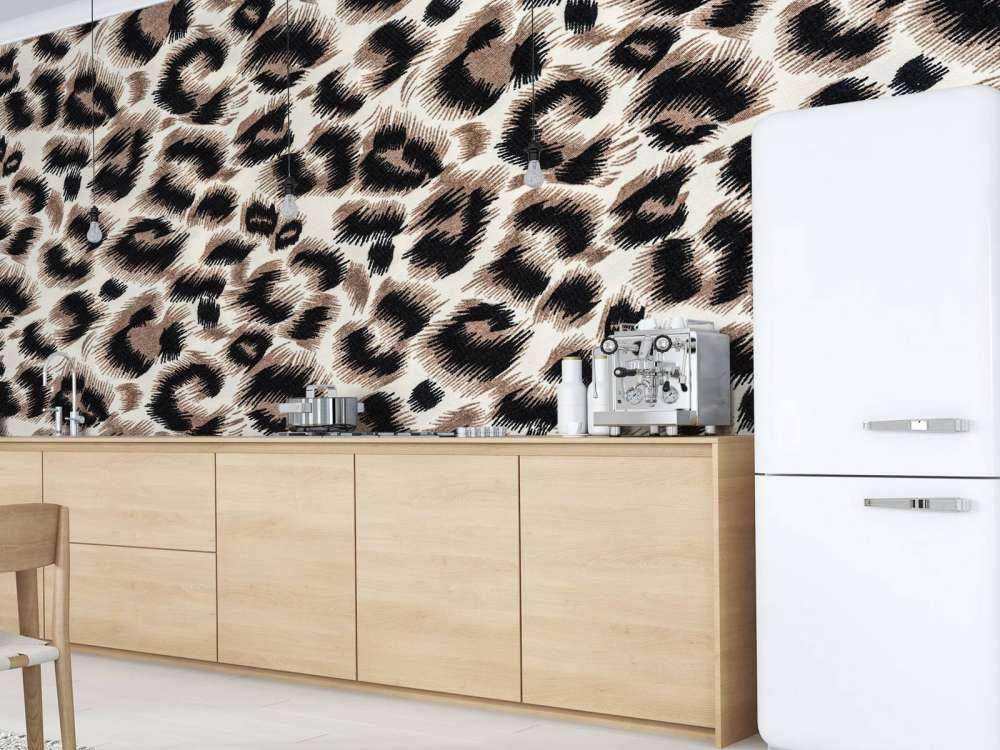 Futro pantery w kolorze beżowym