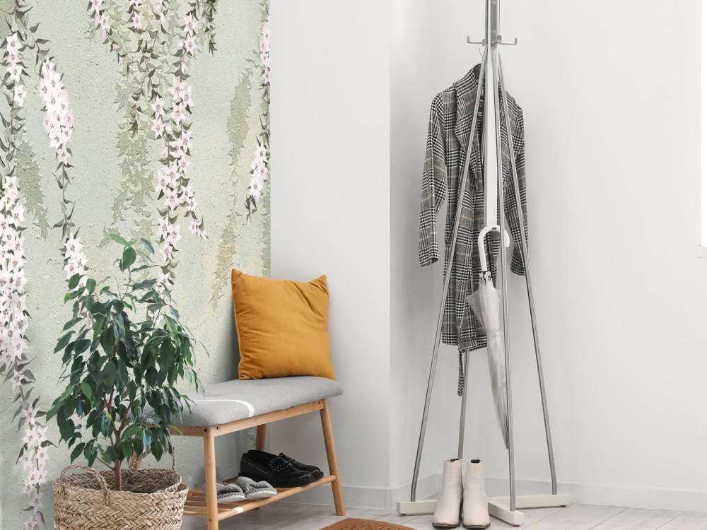 Gałęzie kwiatów na zielonym betonie