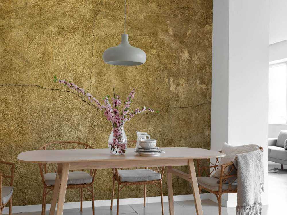 Ściana z pęknięciami