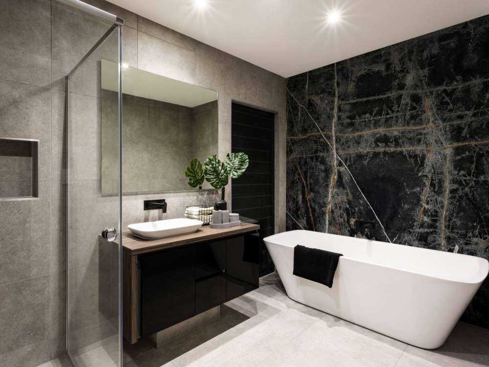 Ciemny marmur z liniami w kolorze miedzi