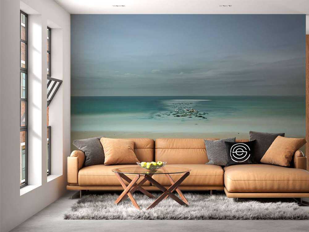 Spokojne morze z mewami