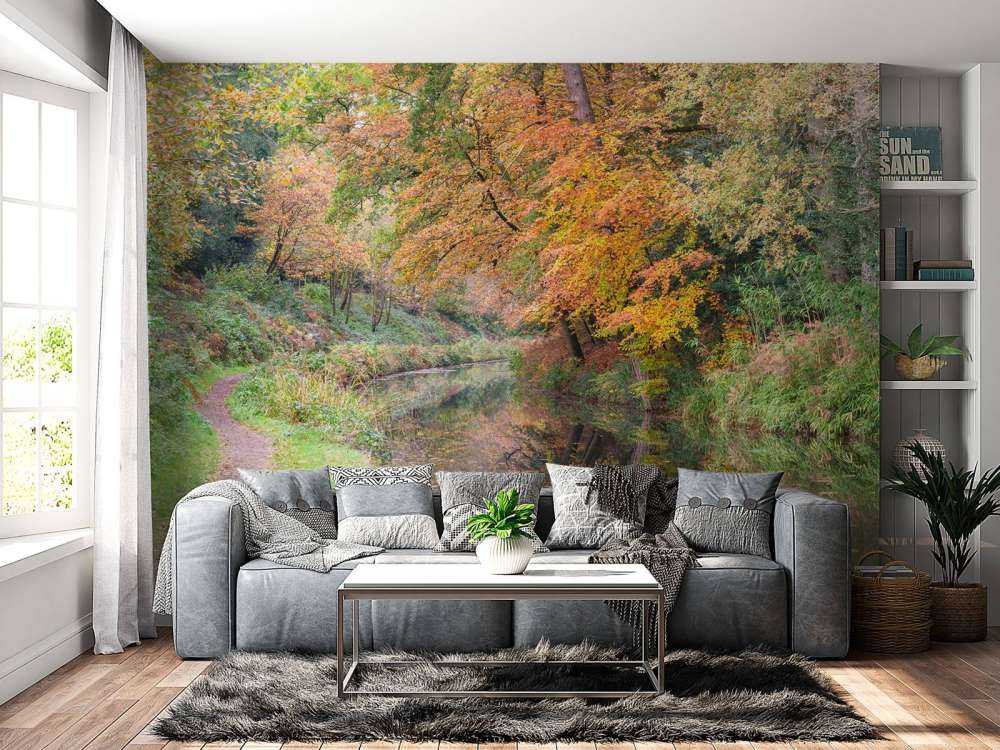 Ścieżka wzdłuż kanału