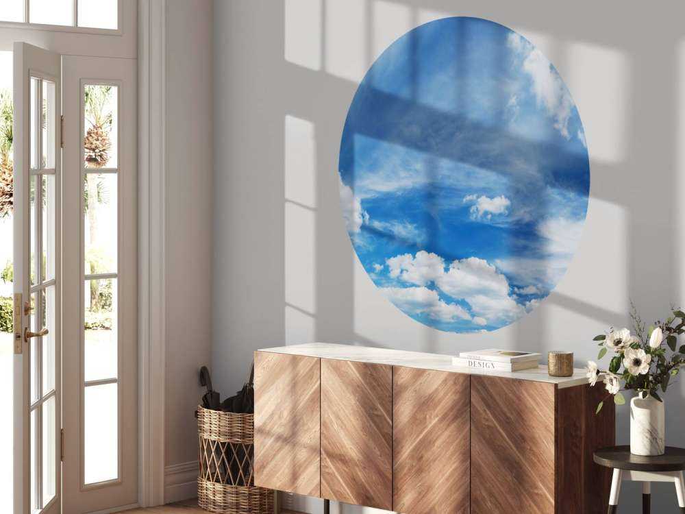 Błękitne niebo z chmurami