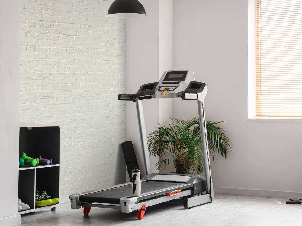 Malowany mur z cegły