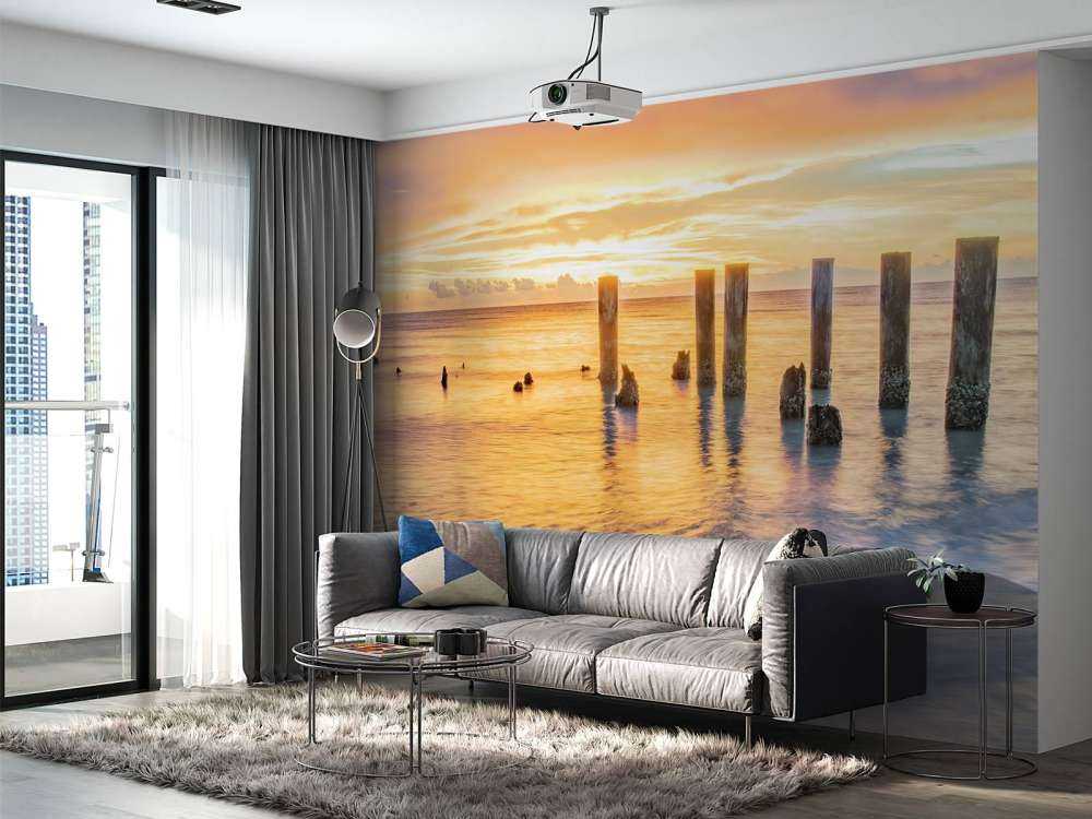 Spokojne morze o wschodzie słońca