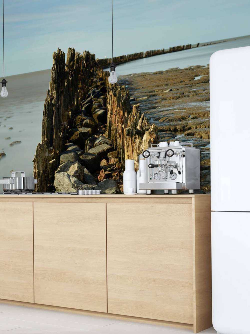 Falochron z drewna i kamienia