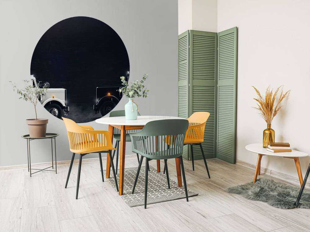 Czarno-biała ciężarówka