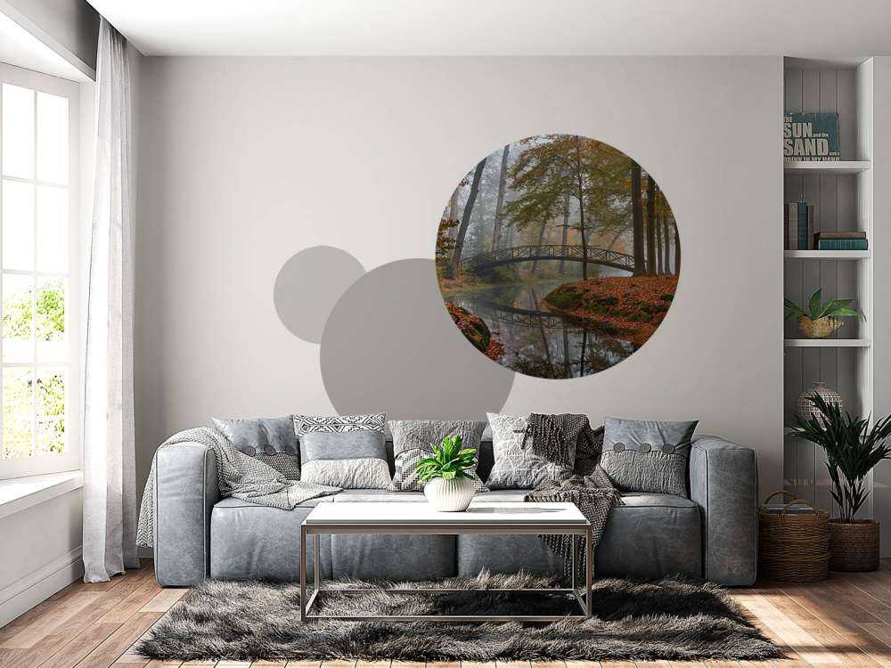 Most w jesiennym lesie