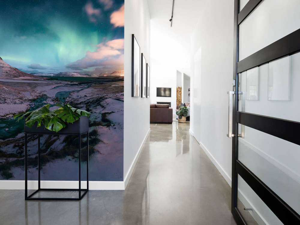 Kirkjufell z północnymi światłami