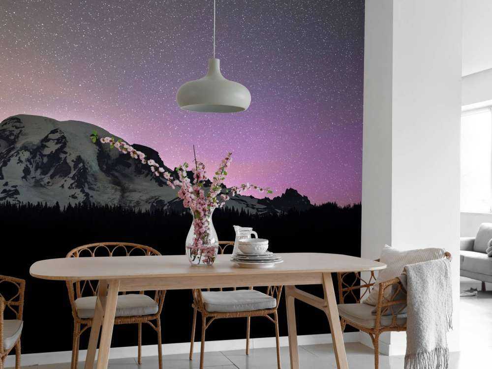 Góra Rainier z północnymi światłami