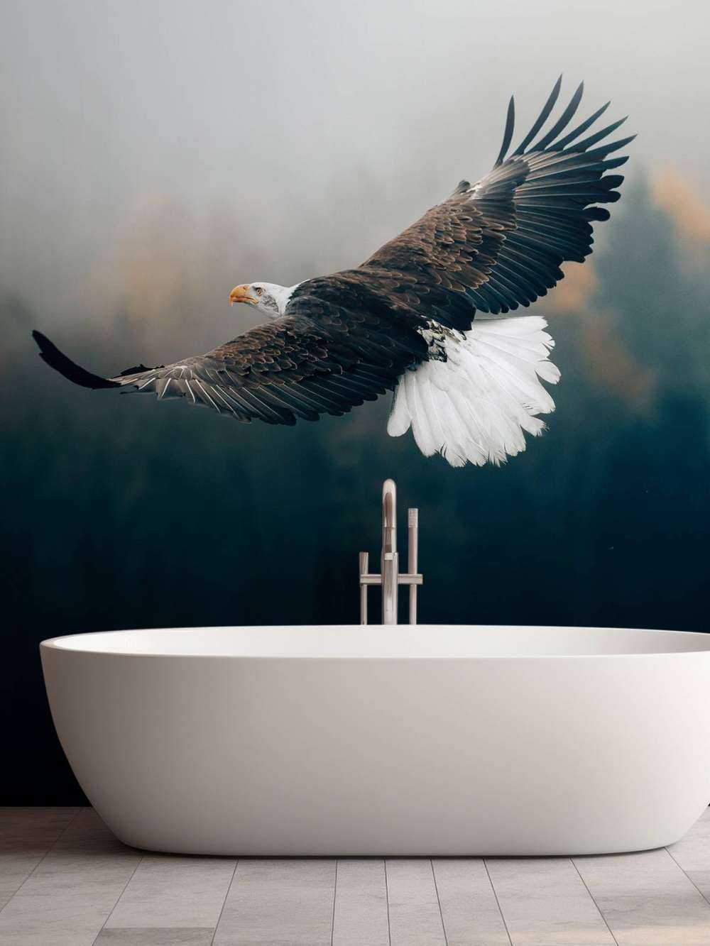 Orzeł przedni nad lasem