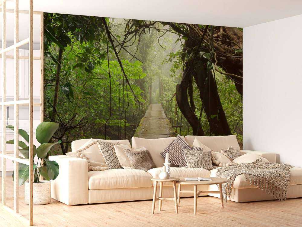 Most z drewnianymi deskami