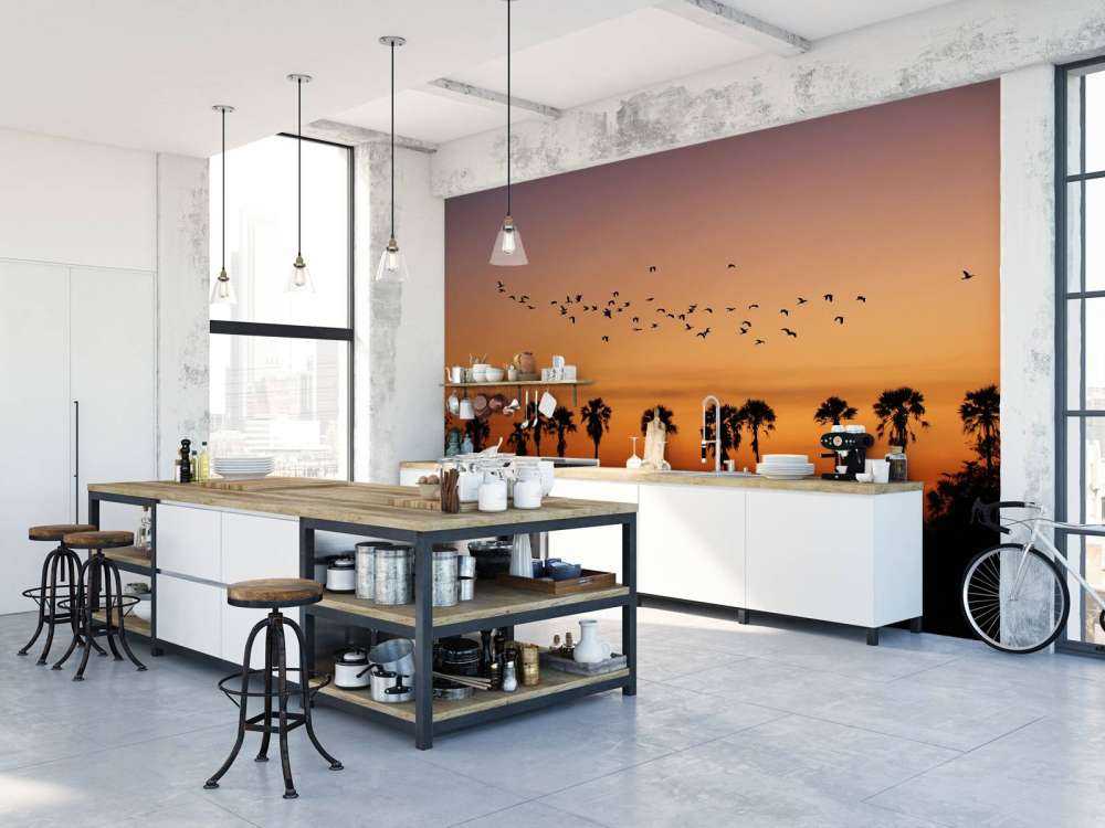 Palmy z grupą ptaków