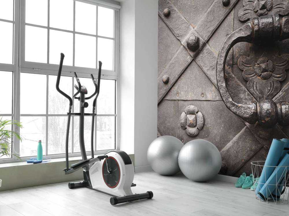 Stare drzwi z dźwignią