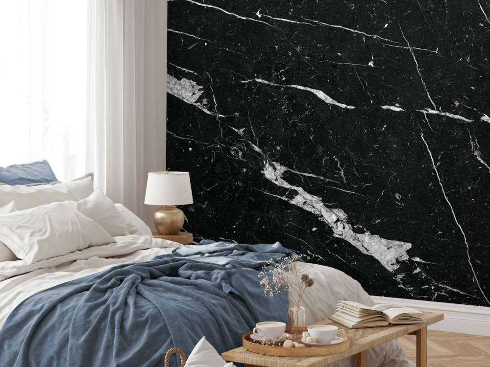 Czarny marmur z białymi paskami